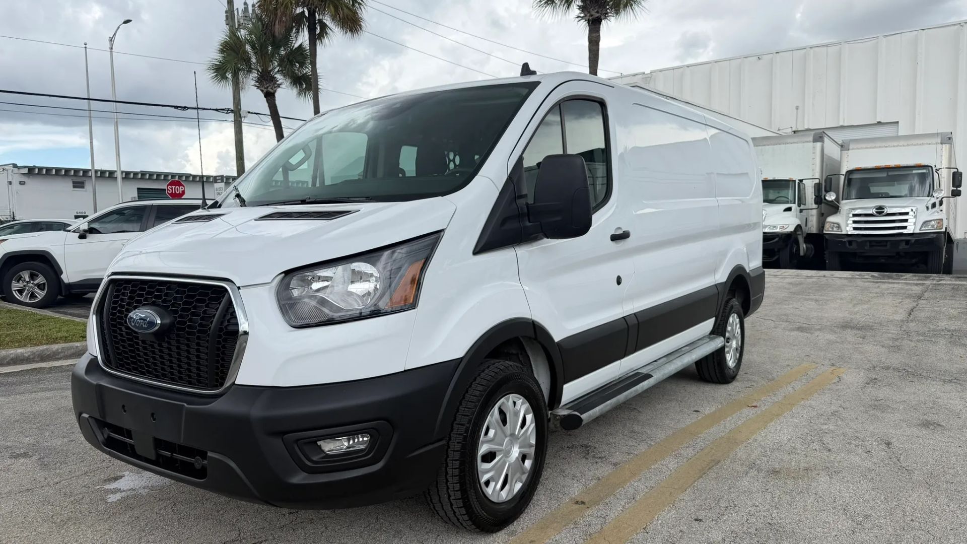 ford transit van 2025 1FTBR1Y83SKA55998 image ford transit van 2025 1FTBR1Y83SKA55998 image